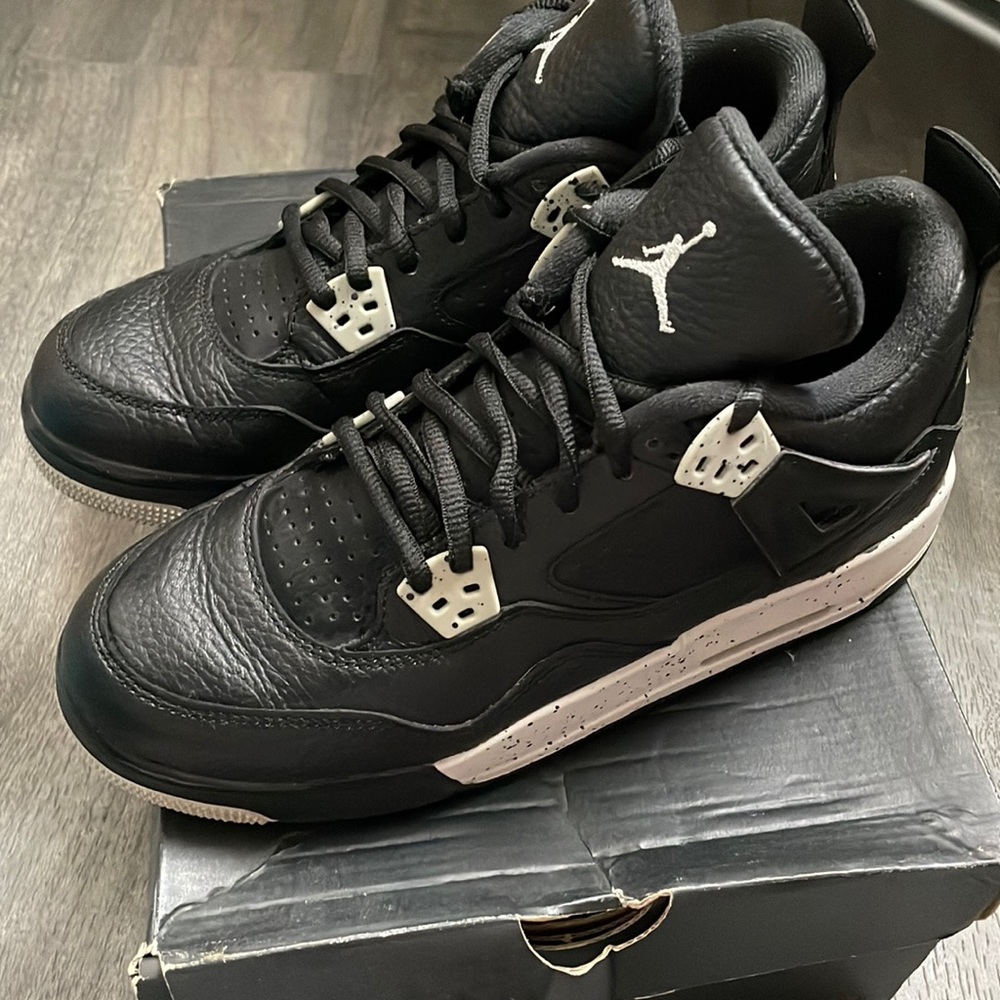 Retro Jordan 4